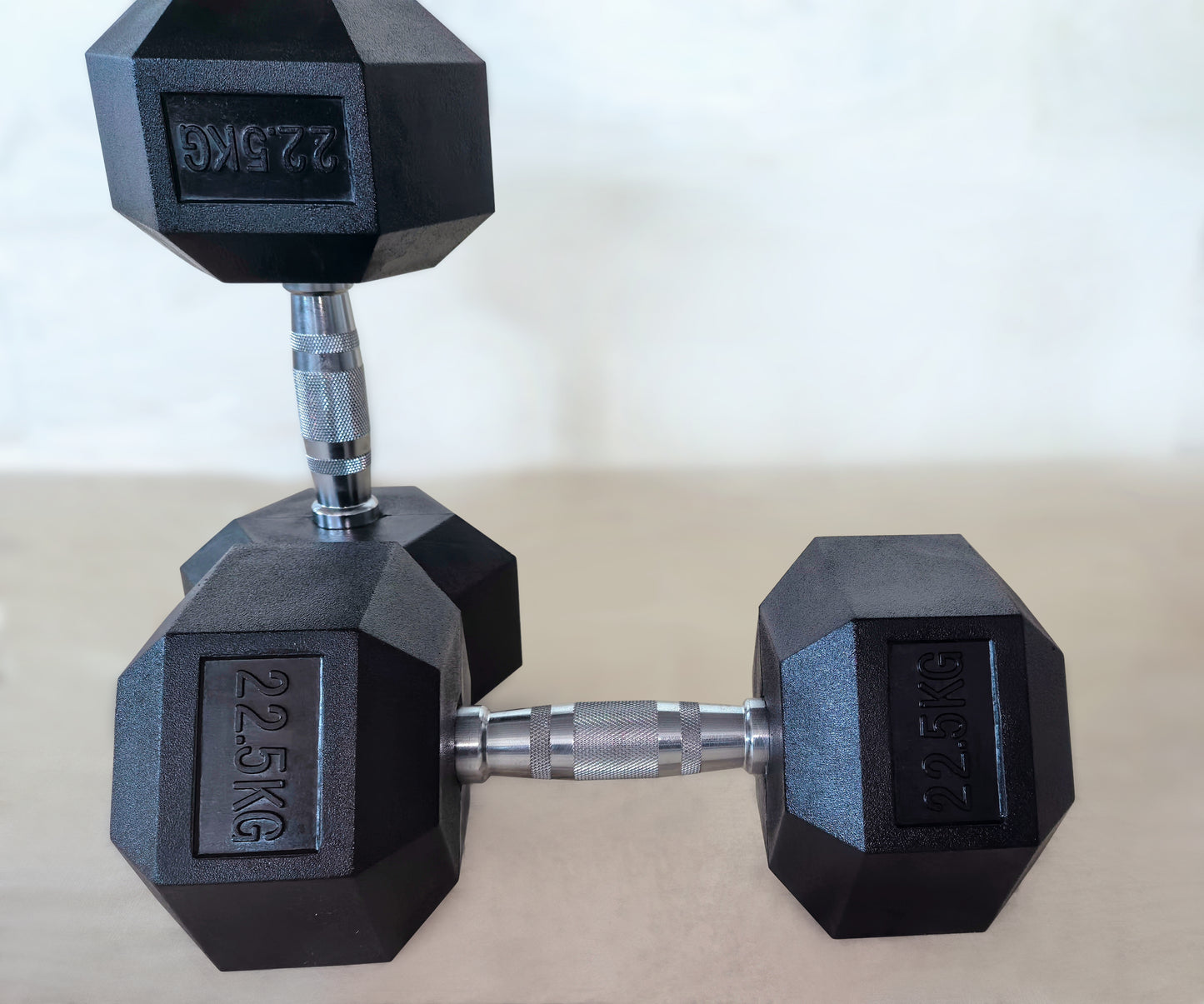 Gumirana heksagonalna utež / Hex ročka 22,5 kg