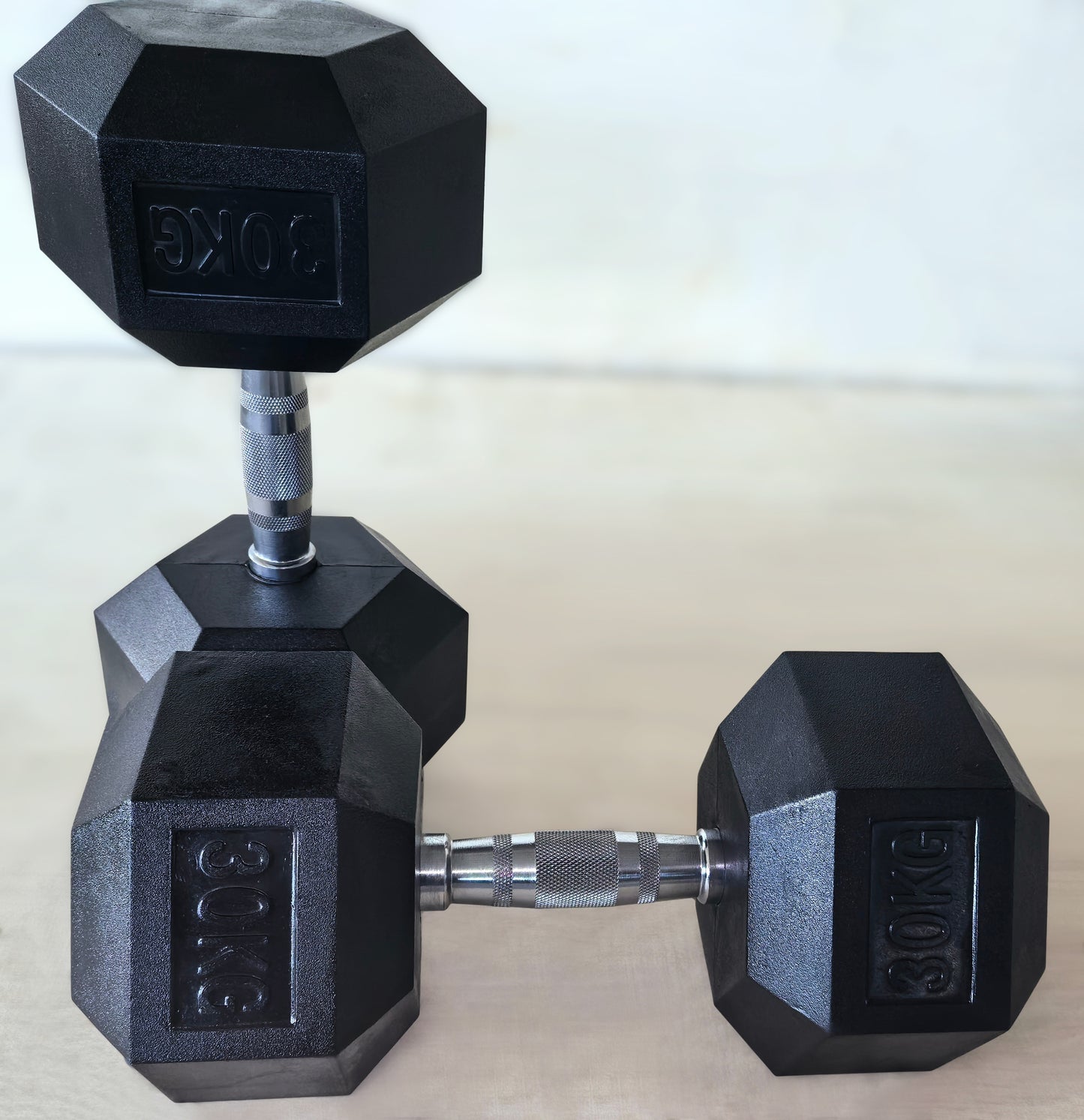 Set Weights: Hex rubberized weights in pairs, 30, 32.5, 35, 37.5 and 40 kg